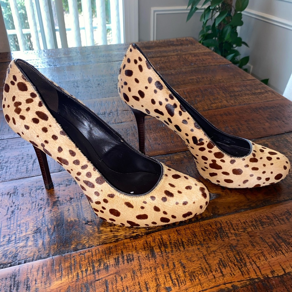 Tory Burch Tan and Brown Spotted Heels